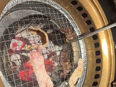 -山川小町·极番烧肉(新地假日广场店)