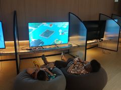 -涨巢·潮玩水疗局