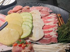 -嘿嘟嘟·肋条烧肉放题(爱融荟城店)