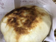 芝麻烧饼-穆得·老周家牛肉烧饼(普利街店)