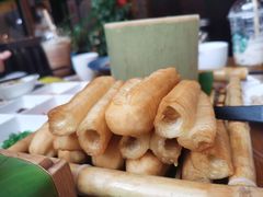 稀豆粉油条-福照楼汽锅鸡·云南菜(护国路店)