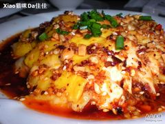 钵钵鸡-小巴辣子川湘菜餐厅(星游城店)