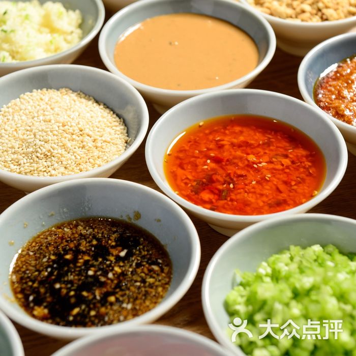 鲜入唯煮港式火锅