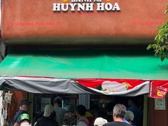 -Bánh Mì Huynh Hoa