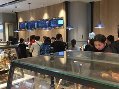 -巴黎贝甜(大宁国际商业广场店)