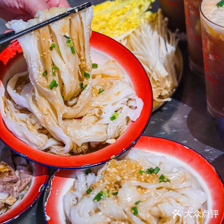 老廣榕樹頭·砂锅走地鸡煲|广东味道的代表❗