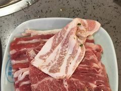 -金滏山烤肉·海鲜·火锅自助餐厅(襄阳万达店)