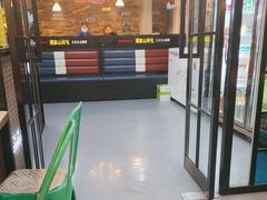 -哈尔滨烧烤·山河村铁锅炖(交大店)