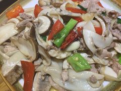 松茸炒肉-妈妈的味道(和顺古镇店)
