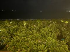 -三亚湾海居铂尔曼度假酒店