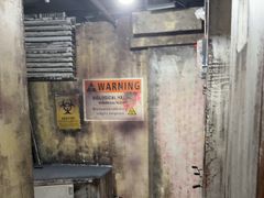 -荒岛实景沉浸密室(江汉路1店)