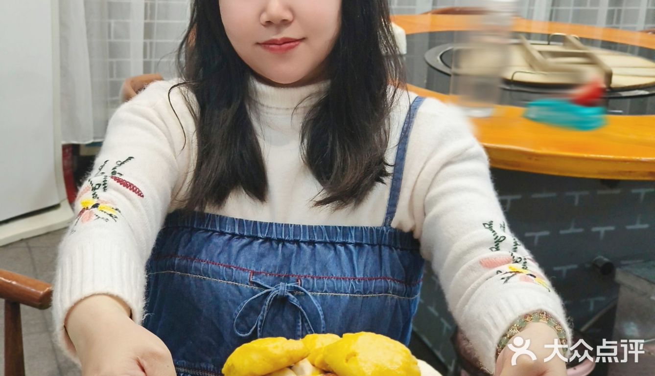 据说这是玉林最好吃的东北铁锅炖！你吃过了吗？