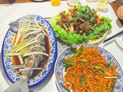 -乡土特色.冷锅鱼.牦牛肉汤锅