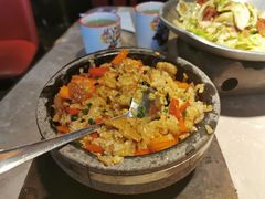 当红小炒肉石锅饭-新白鹿餐厅(金鹰新街口店)