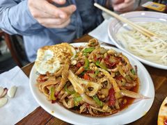 -歹歹的加个面过油肉拌面