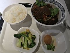 -运气牛自助酱大骨火锅(南京东路店)