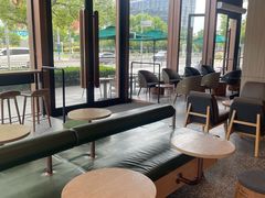 -星巴克臻选(上海虹桥新天地三店)