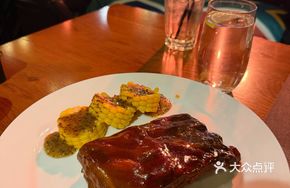 Le Bogue Honey Glazed Ribs