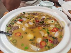 -头上红煨盐鸡·非遗院子餐厅