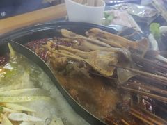 -灌县老妈砂锅串串香(万科红生活广场店)