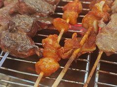 -哈尔滨小酒馆·鲜肉现穿自助烧烤(康新花园店)
