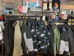 -三福时尚(三峡广场华夏银座店)