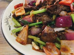 姜葱炒鹅杂-牛恒濑粉