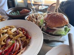 -三勾JJJ Burger&Coffee(梅溪湖店)