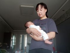 -爱月宝月嫂·育儿嫂