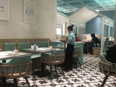 大堂-姚姚酸菜鱼·金戈戈香港豉油鸡(喜荟城联名店)