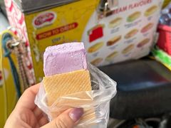-詹爷爷乌节路街头冰淇淋