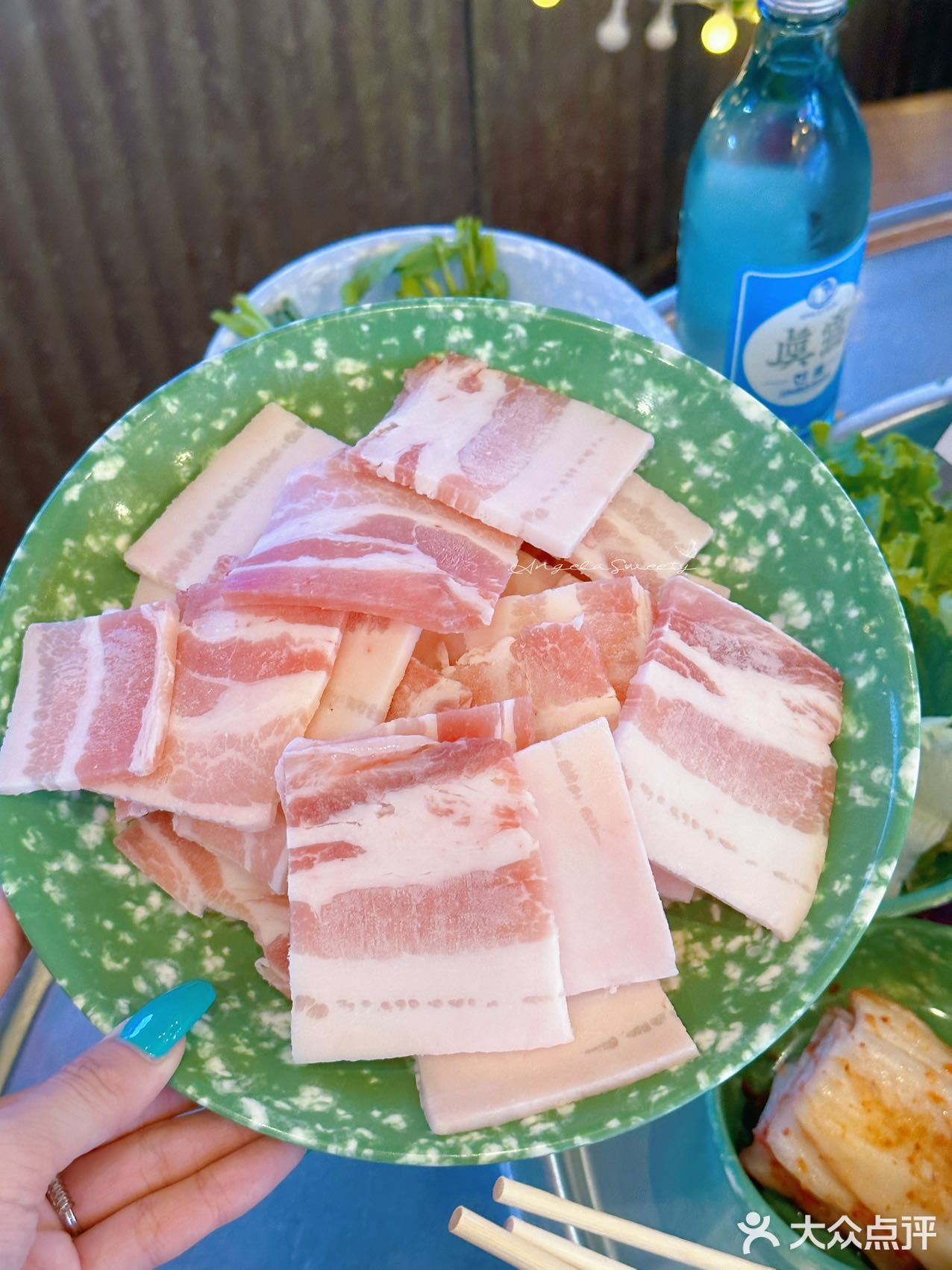 来韩国街的首尔夜市吃烤肉啦🍗