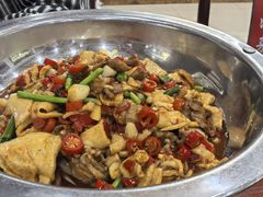 -湖南人家湘菜馆(镇江路店)