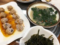 -胡须哥网红竹筒菜