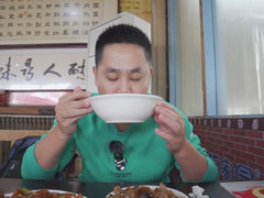 -金卯白肉罩火烧