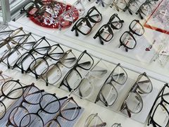 -潘多拉眼镜·蔡司依视路明月(潘家园店)