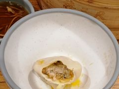 -馋三尺蟹粉小笼(人民广场店)