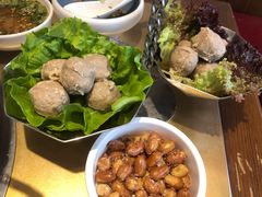 -左庭右院鲜牛肉火锅(金山万达店)