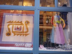 -Retrock Designer Vintage Store