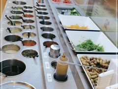 自助调料区-海底捞火锅(漫乐城夜宵主题店)