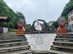 -高荡千年布依古寨旅游景区