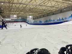 -乔波室内滑雪场