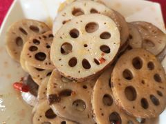 -呷呷好龙虾·湖南常德钵子菜·湘菜(公明天虹总店)