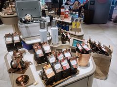 零售区-星巴克臻选(成都太古里店)