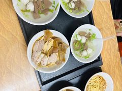 -松树干拌面店