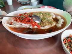 双色鸳鸯鱼头王-望湘园·洞庭渔宴(浦江欢乐颂店)