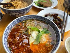 辣肉面-沪西老弄堂面馆(定西路店)