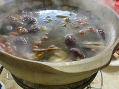 -广味炭炉鸡煲(宝业路分店)