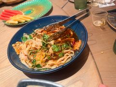 -耶里夏丽·丝路国际·新疆餐厅(浦东区东方路店)