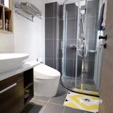 布置出一个低调奢华的华丽空间感。